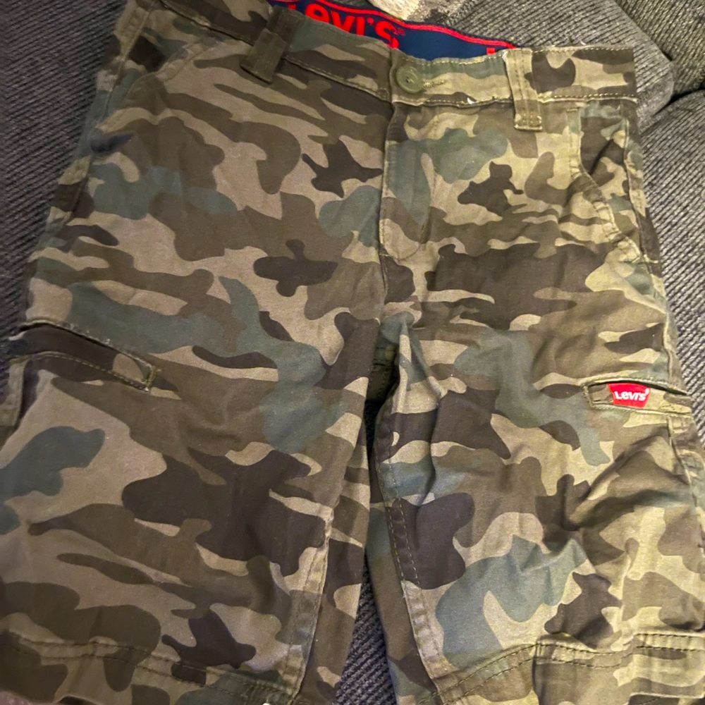 Boys levi shorts size 10